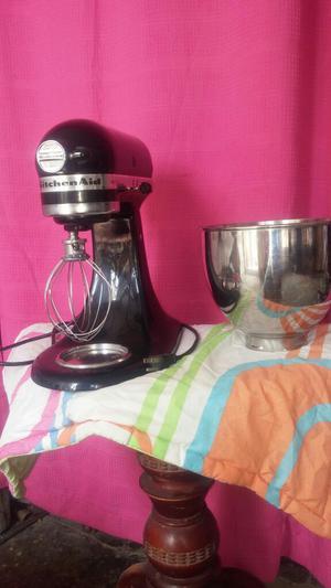 Vendo Batidora Kitchenaid Color Negro