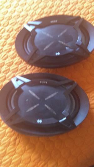 Parlantes Sony