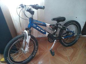 Bicicleta de niño para competencia de Ciclomontañismo.