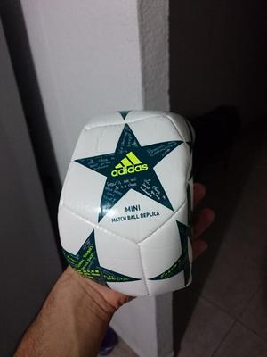 Mini Balón Champions Adidas