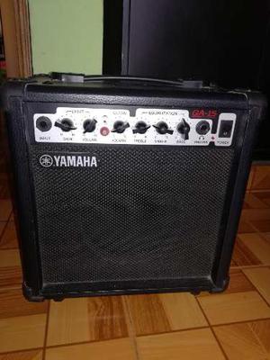 Amplificador Yamaha 15w