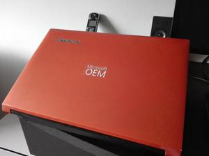 Portatil Lenovo AMD A8 Unico dueño color naranja