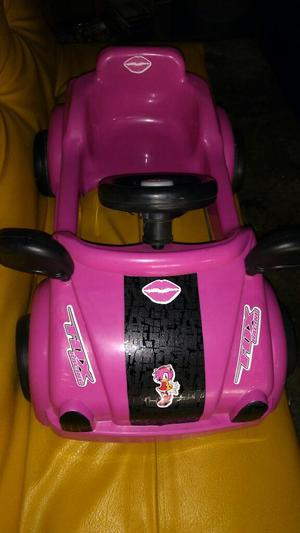 Vendo Carro de Niña de Pedal Excelente