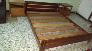 Vendo súper combo cama 150 x 190 más 2 mesas de noche, de