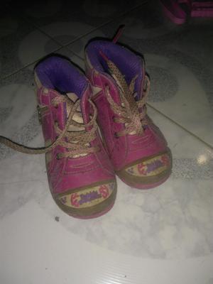 Vendo Zapatos de Niña 25