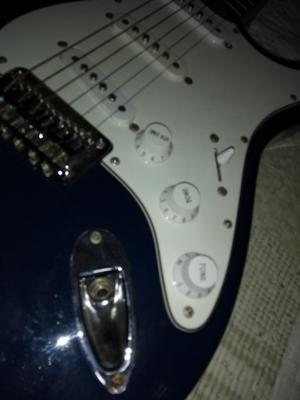 Guitarra Eléctrica Fender Squier