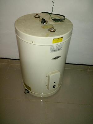 Calentador de Agua Electrico de 15 Gal