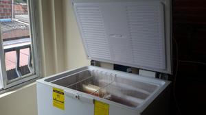 Congelador Whirlpool de 212 litros