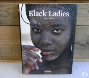 Libro dedicado a la mujer africana