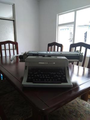 Maquina de Escribir Olivetti Linea88
