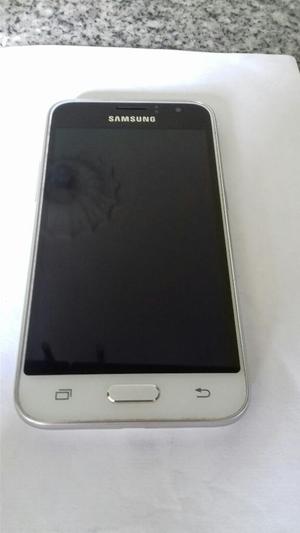 Celular Samsung Galaxy J Nuevo