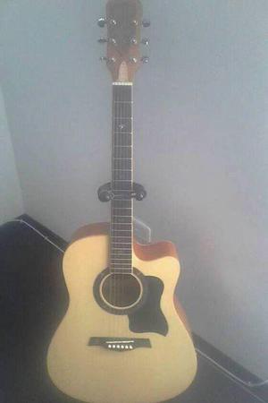 SE VENDE GUITARRA ELECTROACUSTICA