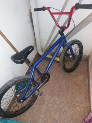 Se Cambia Vicicleta Piraña por Moto B80