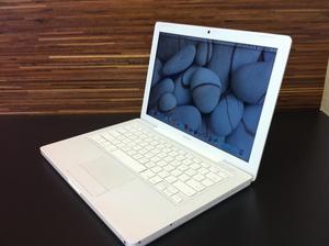 Macbook Core 2 Duo Blanco/dd 1tb/4 Ram,13 Excelente Estado.