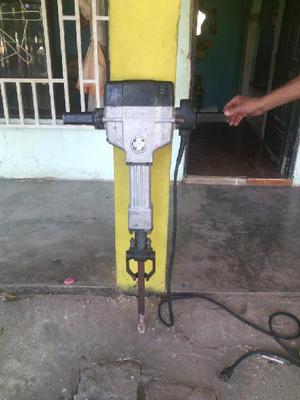 MARTILLO ELECTRICO MAKITA MH 1800 - Barranquilla