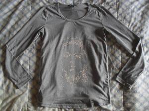 CAMIBUZO / Camiseta manga larga gris decorada con brillantes