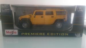 Vendo, cambio Hummer H2 SUV escala 1/18 premiere edition,