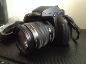 Camara Fujifilm Hs30 con Tripode