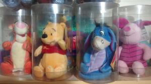 Colección de cuatro peluches winnie pooh