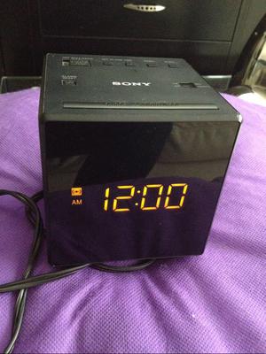 Radio Reloj Sony Vendo Cambio