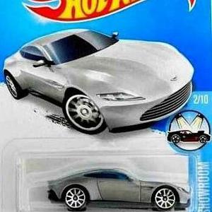 Auto Básico Hotwheels Aston Martin, Spectre 007, James Bond