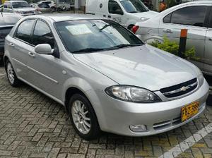 Chevrolet Optra Hatch Back Automatico - Medellín