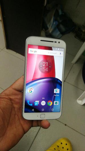 Motog 4 Plus Hay Negro Y Blanco