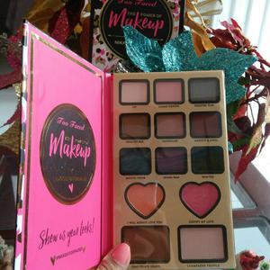 Hermosa Sombra Too Faced