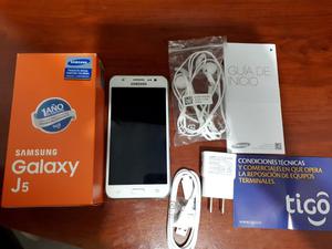 Samsung Galaxy J5 Nuevo en caja, Cargador y Audifonos