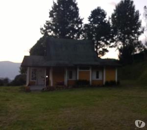 LOTE CON CASA DE MAYORDOMO EN LA LOMA DEL ESCOBERO