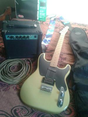 Guitarra Squier Fender con Amplificador
