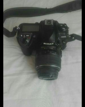 Camara Nikon Profesional D200
