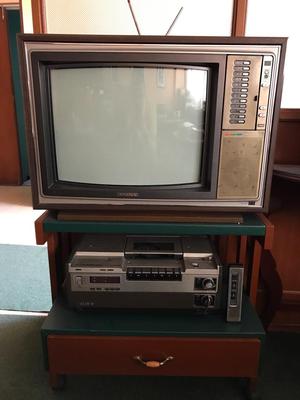 Conjunto Tv Y Betamax Vintage