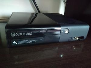 Xbox 360 Slim, Poco Uso, con Kinect