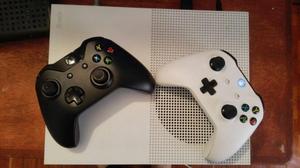 Xbox One S, 2 controles, Fifa 18