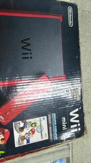 Nintendo Wii Mini con 2 Cd Originales