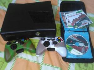 Xbox 360 Buen Estado con biblia de juegos