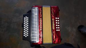 Acordeon Hohner Corona Iii