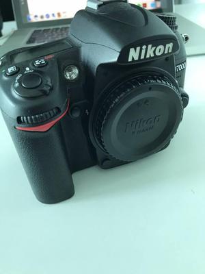 Nikon D con lente mm