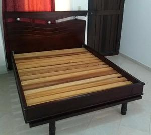 Cama Doble con Tablas