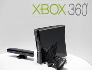 Xbox gb + Kinect + 2 Controles