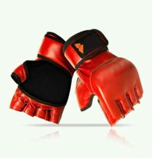 Saco de Entrenamiento con Guantes