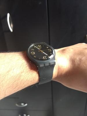 Reloj Swatch Made V8 Negro