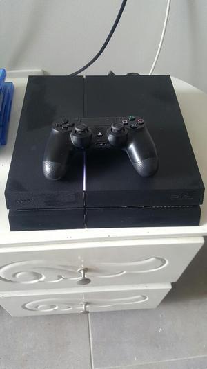 Playstation 4 con Muy Poco Uso