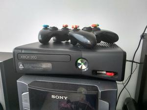 Vendo Xbox 360 con Mas de 40 Juegos