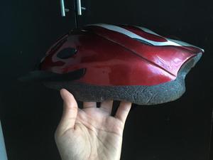 Casco para ciclismo o patinaje