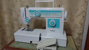 Máquina de coser familiar Gemsy 811 - Pereira