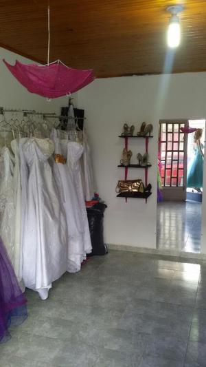 Venta de Almacen de Vestidos Novias Y Qu