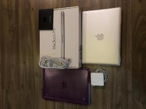 Macbook Pro 13 Estado 7.5/10 Protector Carcaza - Envigado