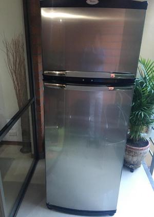 Nevera whirlpool 440 modelo WRB101